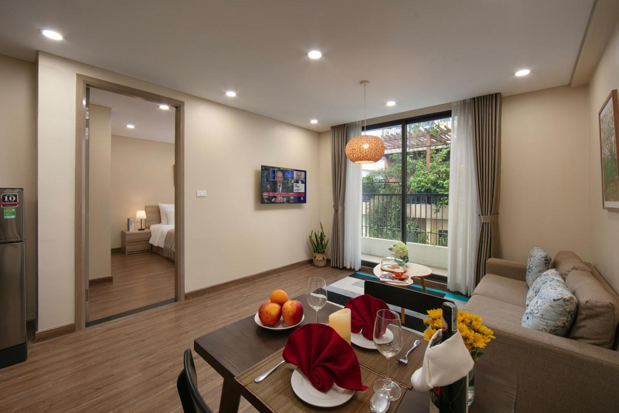 Hb Serviced Apartment - Lac Long Quan Ханой Екстериор снимка