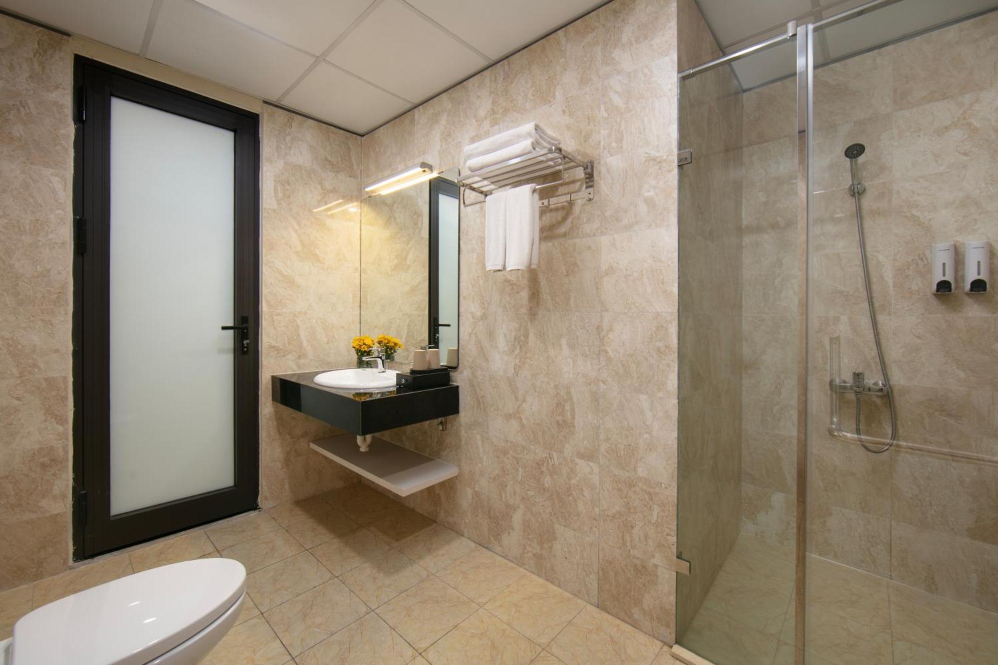 Hb Serviced Apartment - Lac Long Quan Ханой Екстериор снимка