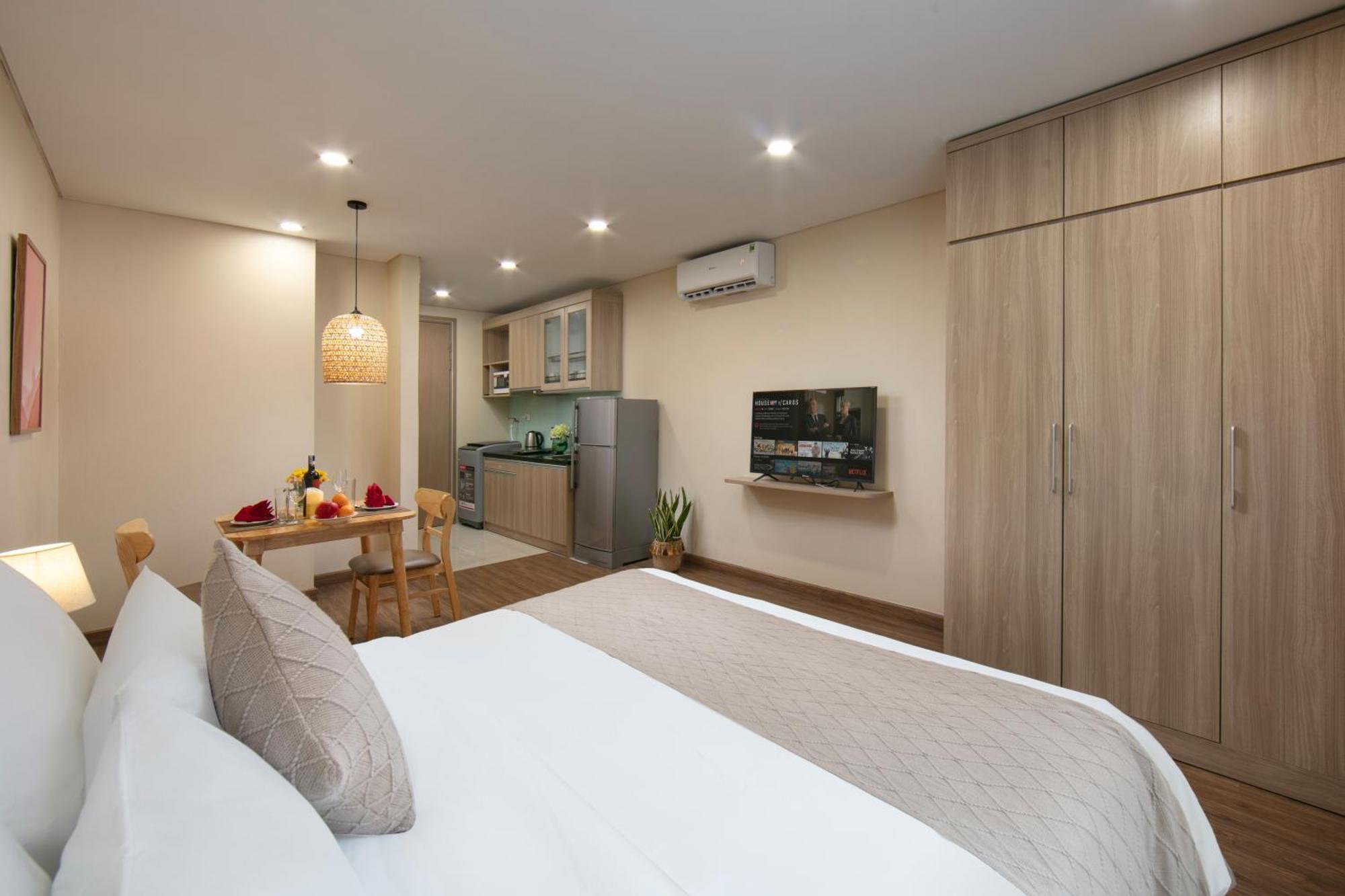 Hb Serviced Apartment - Lac Long Quan Ханой Екстериор снимка