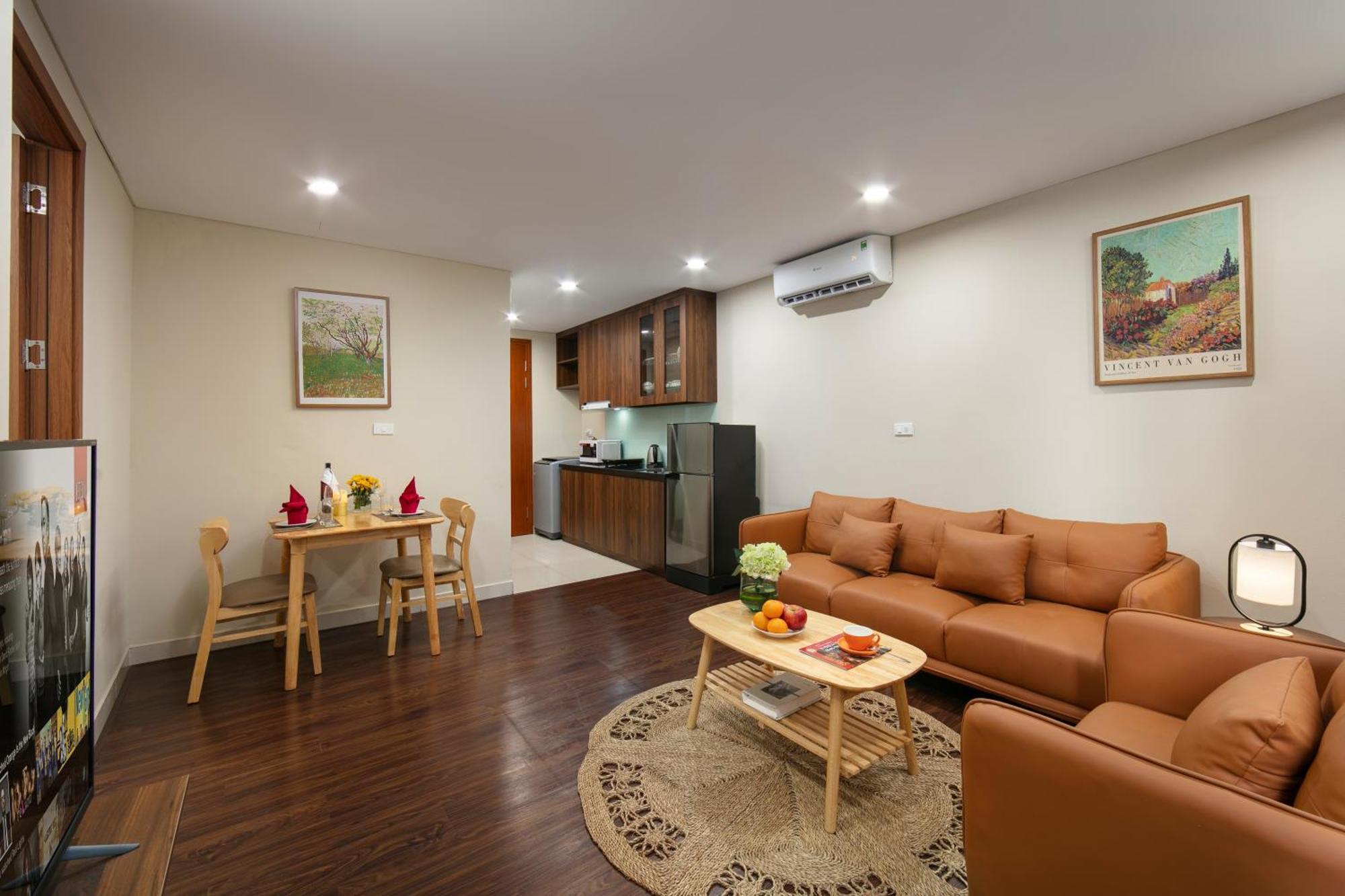Hb Serviced Apartment - Lac Long Quan Ханой Екстериор снимка