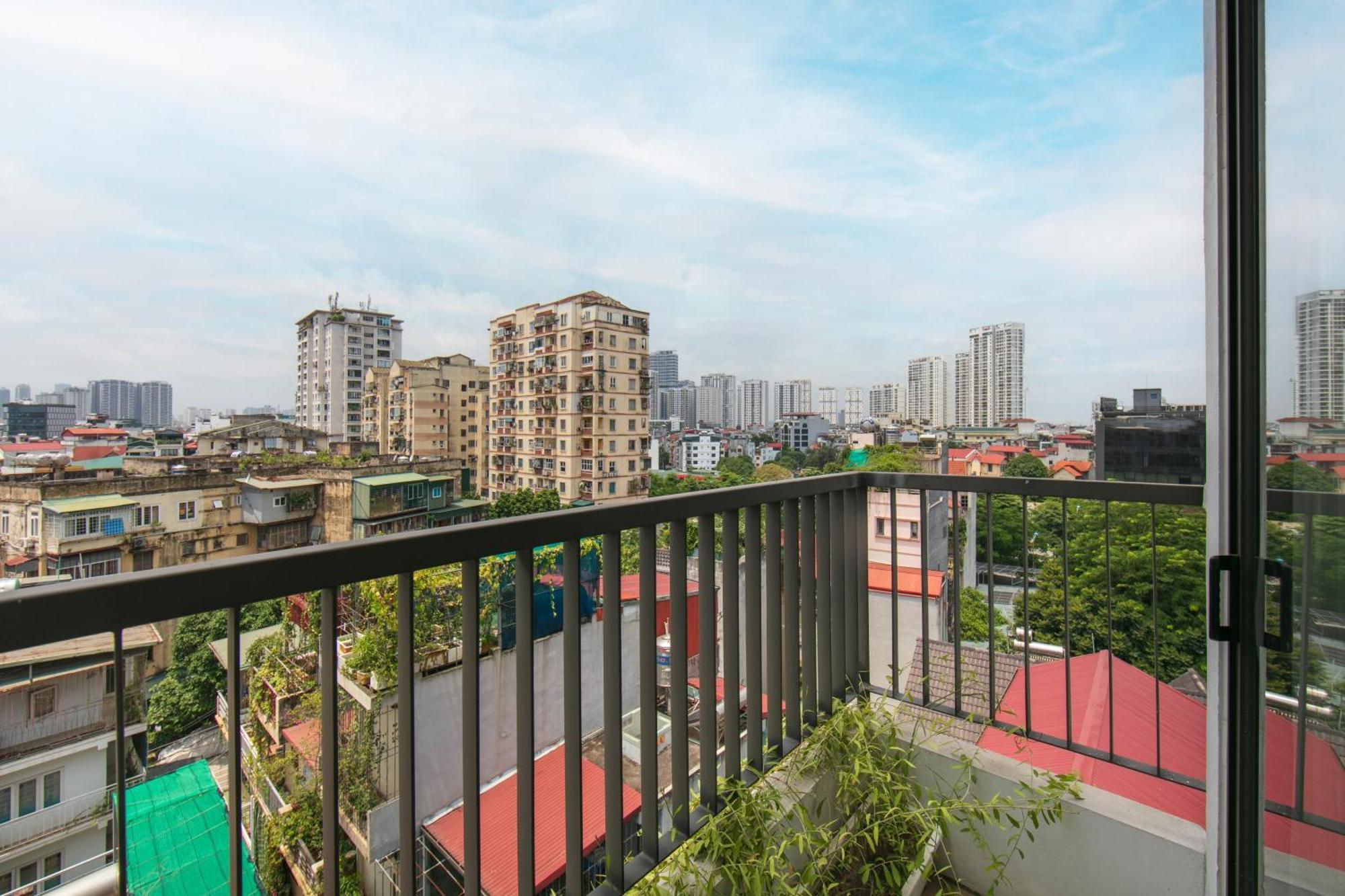 Hb Serviced Apartment - Lac Long Quan Ханой Екстериор снимка